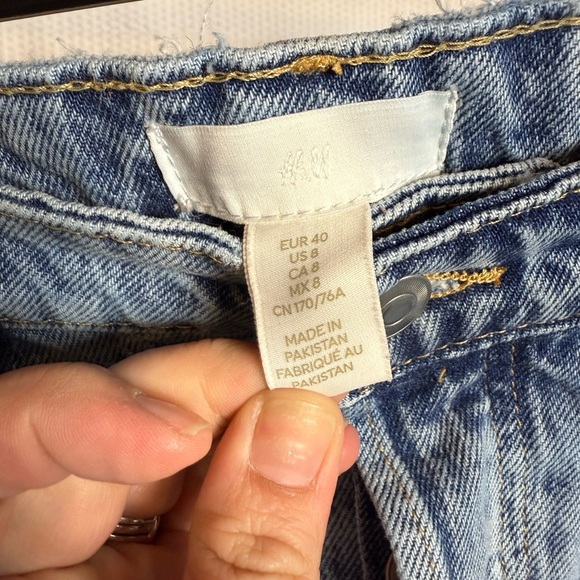 H&M Blue Jean Shorts with Frayed Hem and Mid-Thigh Length - Picture 4 of 5